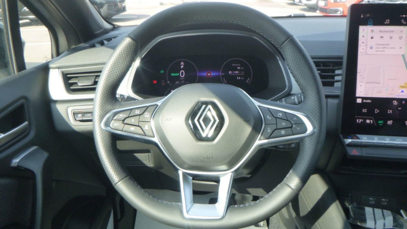 Photo 8 de l'offre de RENAULT CAPTUR Captur E-Tech full hybrid 145 ch Techno à 29998€ chez Carlyss automobiles Vitré