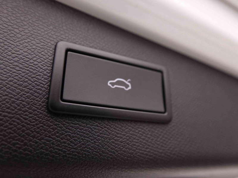 Photo 7 de l'offre de SEAT Leon ST 1.4 PHEV 204 DSG Xcellence à 25698€ chez Carlyss automobiles Vitré