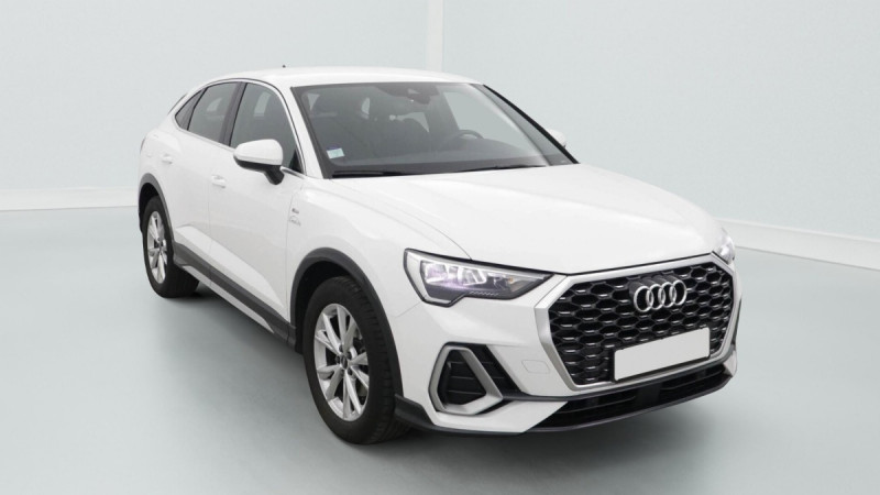 Photo 1 de l'offre de AUDI Q3 Sportback Q3 Sportback 35 TDI 150 ch S tronic 7 S line à 39598€ chez Carlyss automobiles Vitré