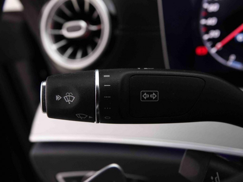 Photo 18 de l'offre de Mercedes E-Klasse 300d 245 Coupé 9g-Tronic AMG-Line Premium à 42041€ chez Carlyss automobiles Vitré