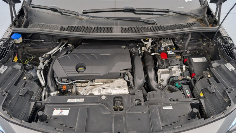 Photo 22 de l'offre de PEUGEOT 3008 Hybrid4 300 e-EAT8 GT à 27370€ chez Carlyss automobiles Vitré