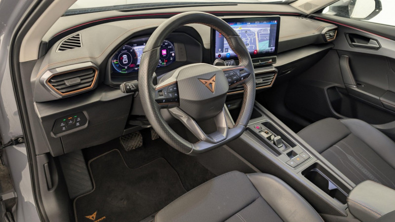 Photo 15 de l'offre de CUPRA Formentor 1.4 e-HYBRID 204 ch DSG6 V à 28088€ chez Carlyss automobiles Vitré