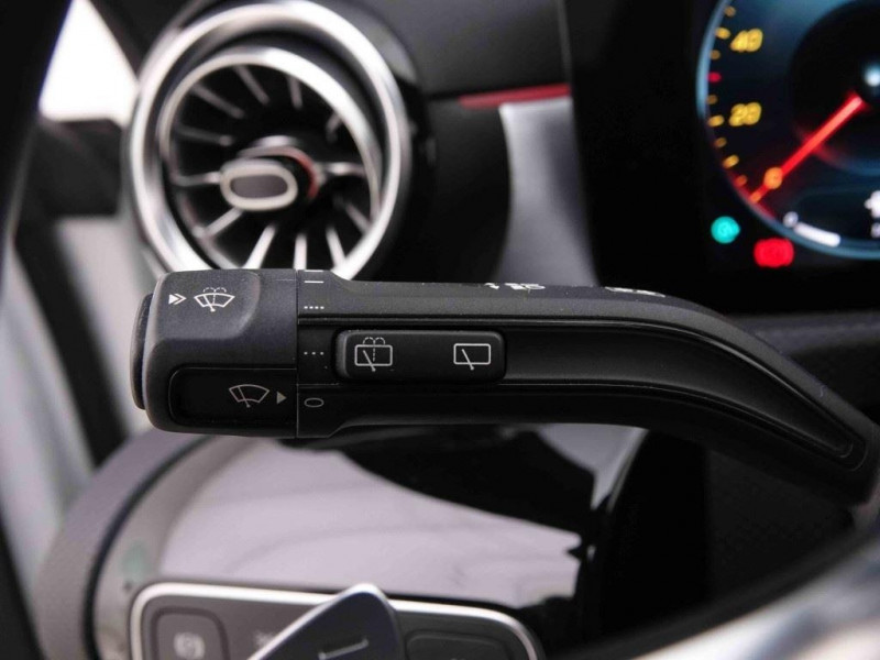 Photo 18 de l'offre de MERCEDES-BENZ CLA 220d 190 DCT 4 Matic Shooting Brake AMG-Line à 31749€ chez Carlyss automobiles Vitré