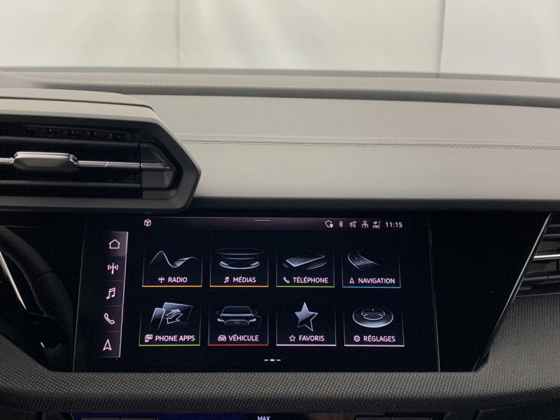 Photo 30 de l'offre de Audi A3 ALLSTREET TFSI e Hybride rechargeable 204 S tronic 6 Design à 42998€ chez Carlyss automobiles Vitré