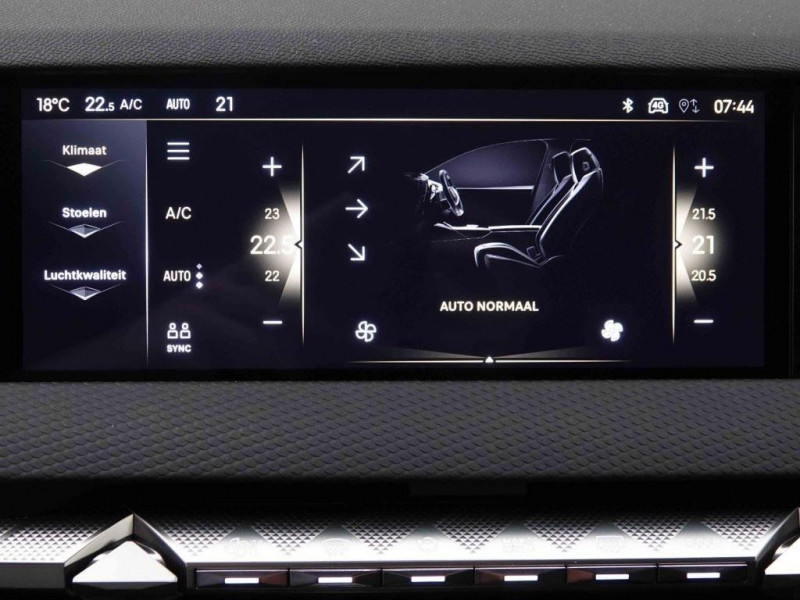 Photo 13 de l'offre de DS DS4 Hybride 136 e-DCT6 Pallas à 30598€ chez Carlyss automobiles Vitré