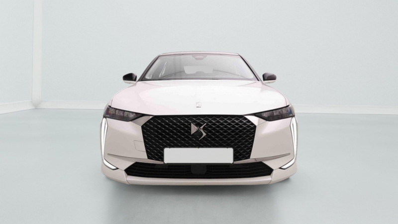Photo 2 de l'offre de DS DS4 1.2 T 130 EAT8 Bastille à 24198€ chez Carlyss automobiles Vitré