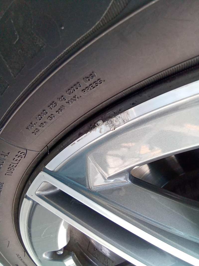 Photo 12 de l'offre de MERCEDES-BENZ GLC 300 e EQ POWER 9G-Tronic 4Matic AMG Line à 37598€ chez Carlyss automobiles Vitré