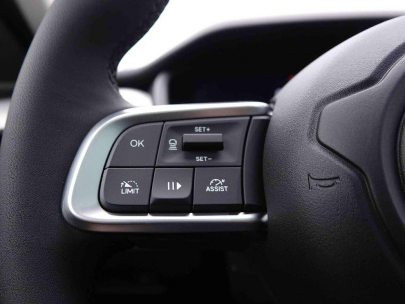 Photo 14 de l'offre de Jeep Avenger 1.2T e-Hybrid DCT Summit à 31469€ chez Carlyss automobiles Vitré