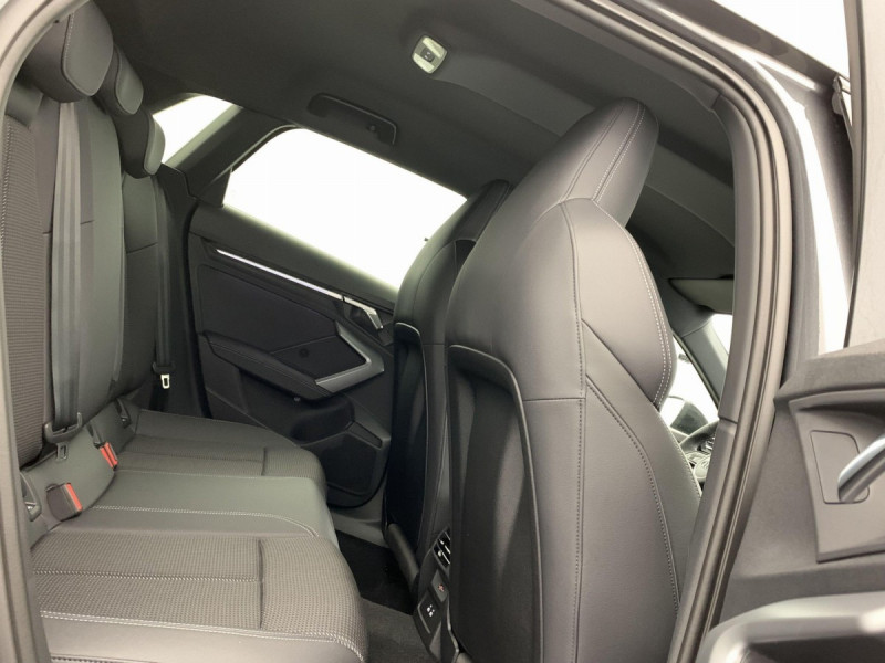 Photo 8 de l'offre de AUDI A3 SPORTBACK NOUVELLE 45 TFSI E HYBRIDE RECHARGEABLE 272 S TRONIC 6 S LINE à 43998€ chez Carlyss automobiles Vitré