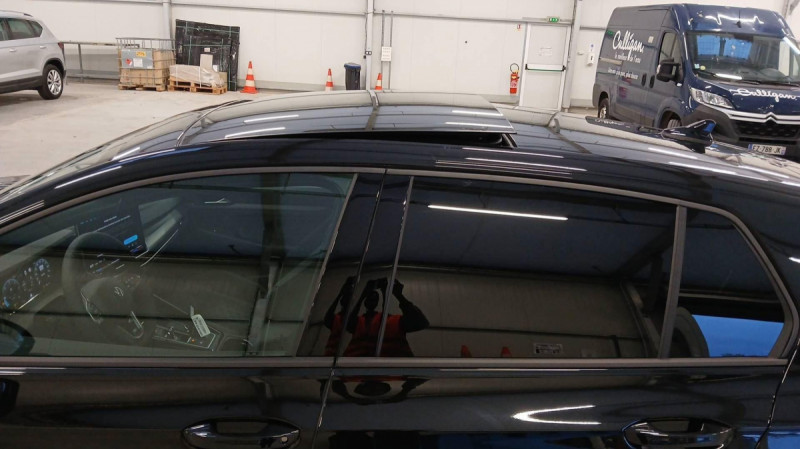 Photo 16 de l'offre de VOLKSWAGEN GOLF Golf 2.0 TDI 150 DSG7 R-Line à 37498€ chez Carlyss automobiles Vitré