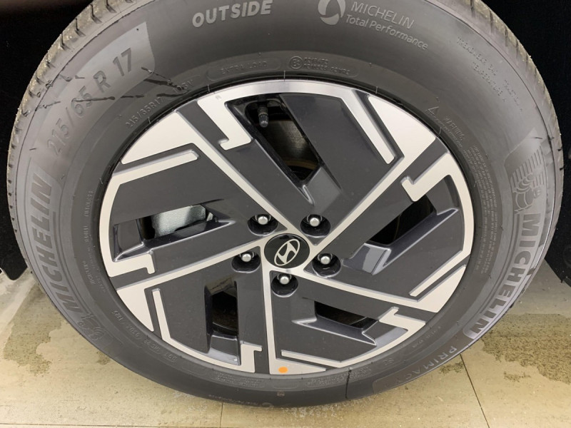 Photo 14 de l'offre de HYUNDAI Tucson 1.6 T-GDI 215 Hybrid BVA6 Initia à 28958€ chez Carlyss automobiles Vitré