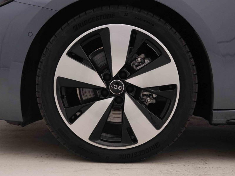 Photo 23 de l'offre de AUDI A5 40 TFSi 204 S-Tronic Avant S-Line Edition à 48398€ chez Carlyss automobiles Vitré