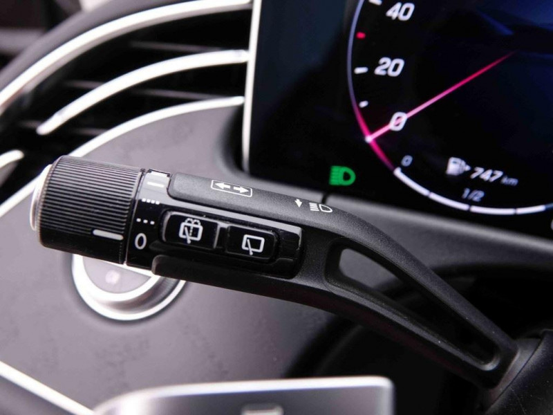 Photo 17 de l'offre de MERCEDES-BENZ CLASSE E BREAK E220D 9G-TRONIC AVANTGARDE LINE à 47361€ chez Carlyss automobiles Vitré