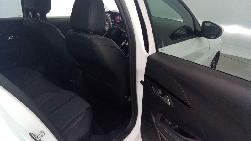 Photo 14 de l'offre de PEUGEOT 208 PureTech 100 S&S EAT8 Allure à 16598€ chez Carlyss automobiles Vitré