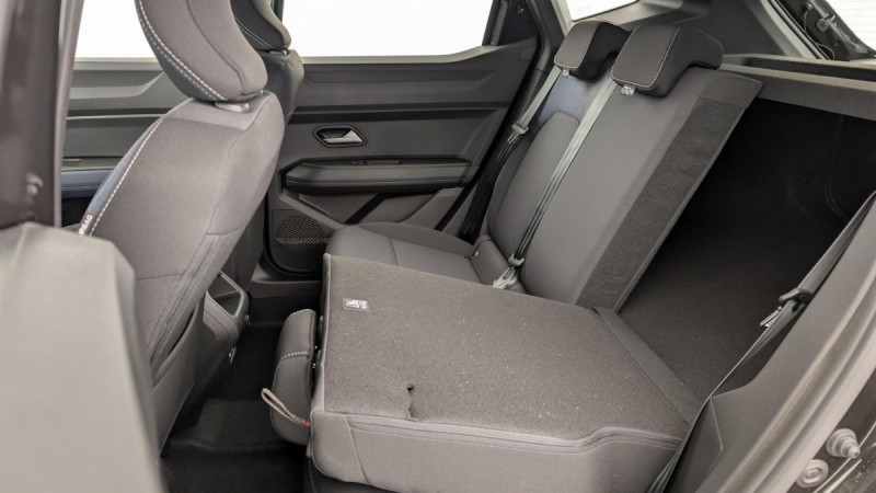 Photo 16 de l'offre de DACIA DUSTER TCe 130 4x4 Expression à 24998€ chez Carlyss automobiles Vitré