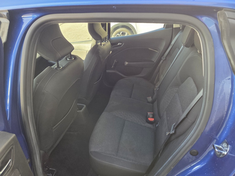 Photo 7 de l'offre de RENAULT Clio (5) Business Blue dCi 85 à 11490€ chez Carlyss automobiles Vitré