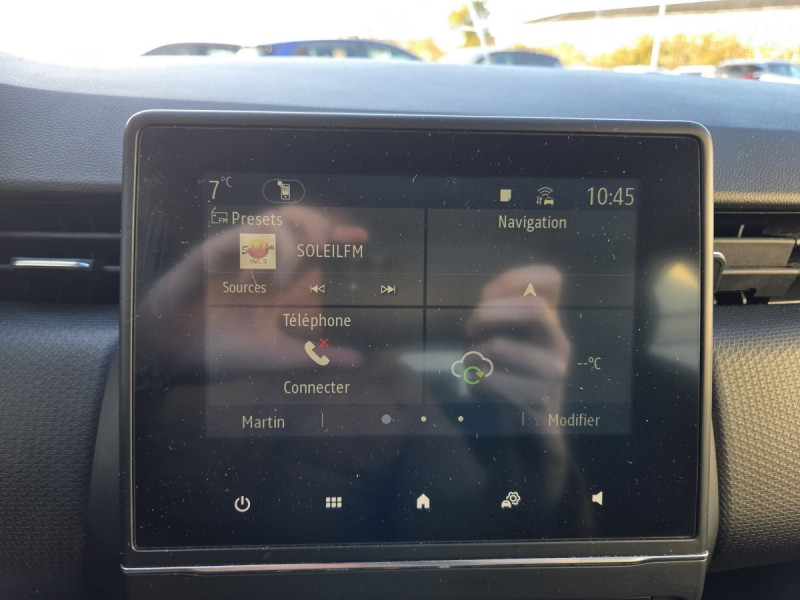 Photo 11 de l'offre de RENAULT Clio (5) Business E-TECH 140 -21 à 13490€ chez Carlyss automobiles Vitré