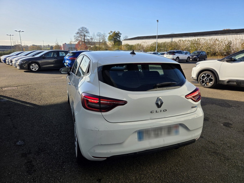 Photo 3 de l'offre de RENAULT Clio (5) Business E-TECH 140 -21 à 13490€ chez Carlyss automobiles Vitré