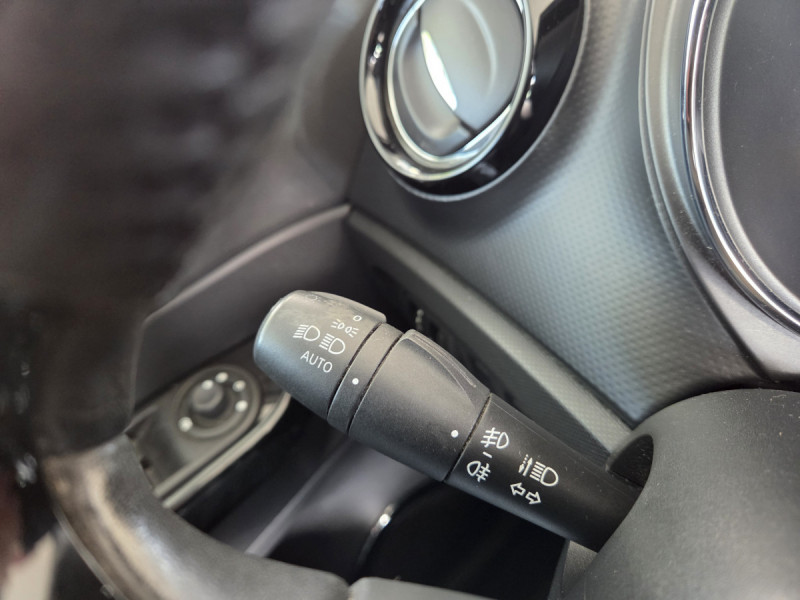 Photo 16 de l'offre de RENAULT Captur Intens Energy TCe 90 eco2 à 10490€ chez Carlyss automobiles Vitré