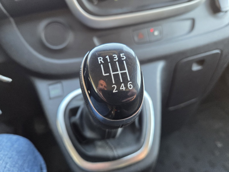 Photo 15 de l'offre de Renault Trafic (3) 12325 euros HT NV FG GCF L1H1 1000 dCi 120 à 14790€ chez Carlyss automobiles Vitré