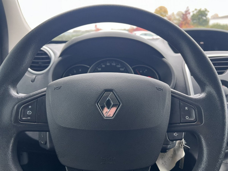 Photo 6 de l'offre de Renault Kangoo Express (2) 10825 euros HT Extra R-Link dCi 90 EDC à 12990€ chez Carlyss automobiles Vitré
