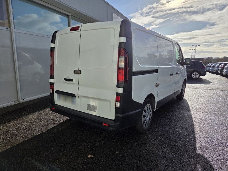 Photo 3 de l'offre de Renault Trafic (3) 12325 euros HT NV FG GCF L1H1 1000 dCi 120 à 14790€ chez Carlyss automobiles Vitré