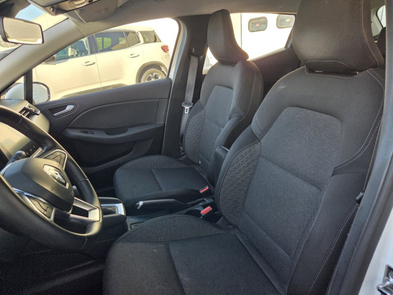 Photo 8 de l'offre de RENAULT Clio (5) Business E-TECH 140 -21 à 13490€ chez Carlyss automobiles Vitré