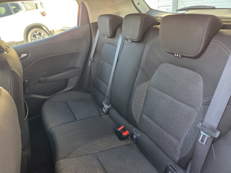 Photo 9 de l'offre de RENAULT Clio (5) Business E-TECH 140 -21 à 13490€ chez Carlyss automobiles Vitré