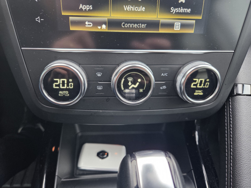 Photo 16 de l'offre de RENAULT Kadjar Evolution dCi 115 EDC à 15990€ chez Carlyss automobiles Vitré