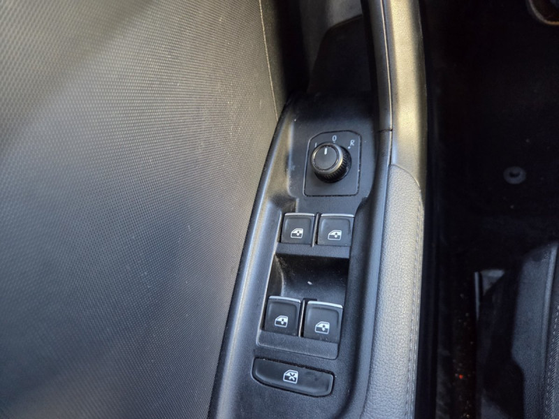 Photo 22 de l'offre de AUDI A1 Sportback (2) 1.0 TFSI 95 Design à 15990€ chez Carlyss automobiles Vitré