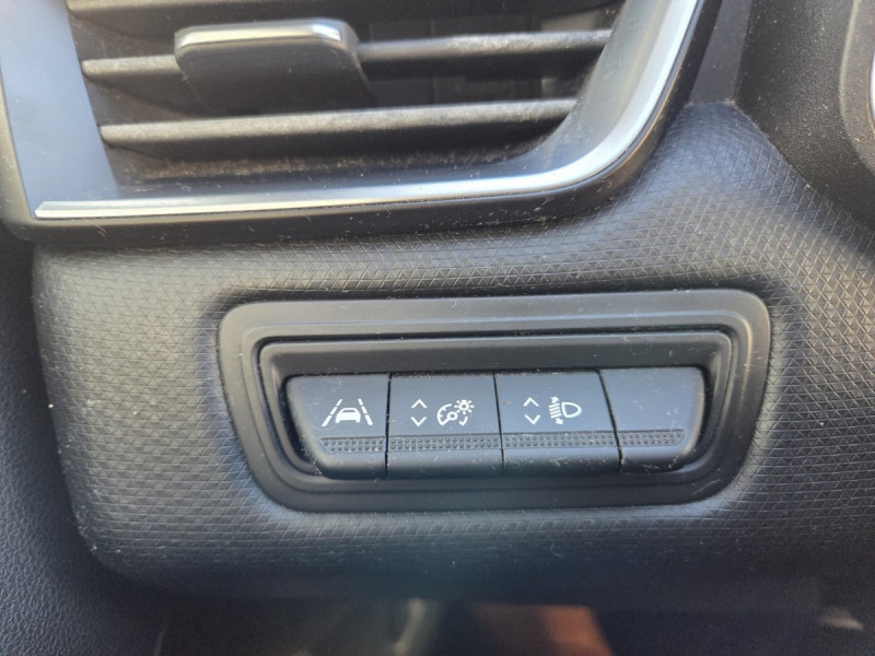 Photo 23 de l'offre de RENAULT Clio (5) Business E-TECH 140 -21 à 13490€ chez Carlyss automobiles Vitré