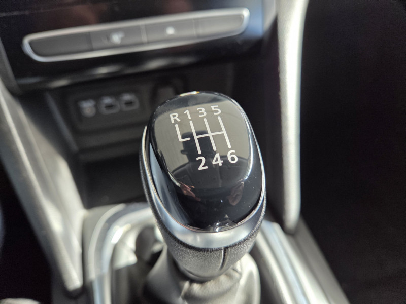 Photo 14 de l'offre de Renault Mégane Estate (4) Business Blue dCi 115 -21N à 13490€ chez Carlyss automobiles Vitré