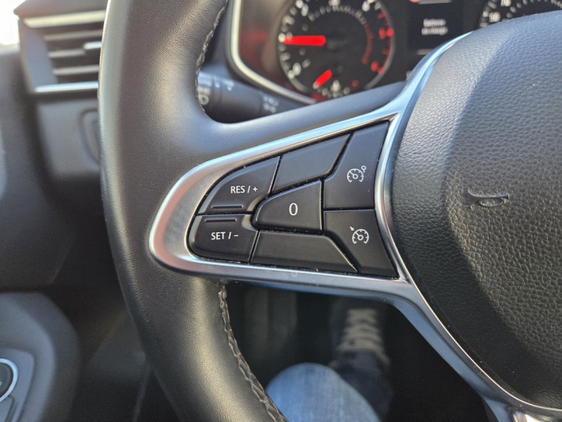 Photo 15 de l'offre de RENAULT Clio (5) Business Blue dCi 85 à 11490€ chez Carlyss automobiles Vitré