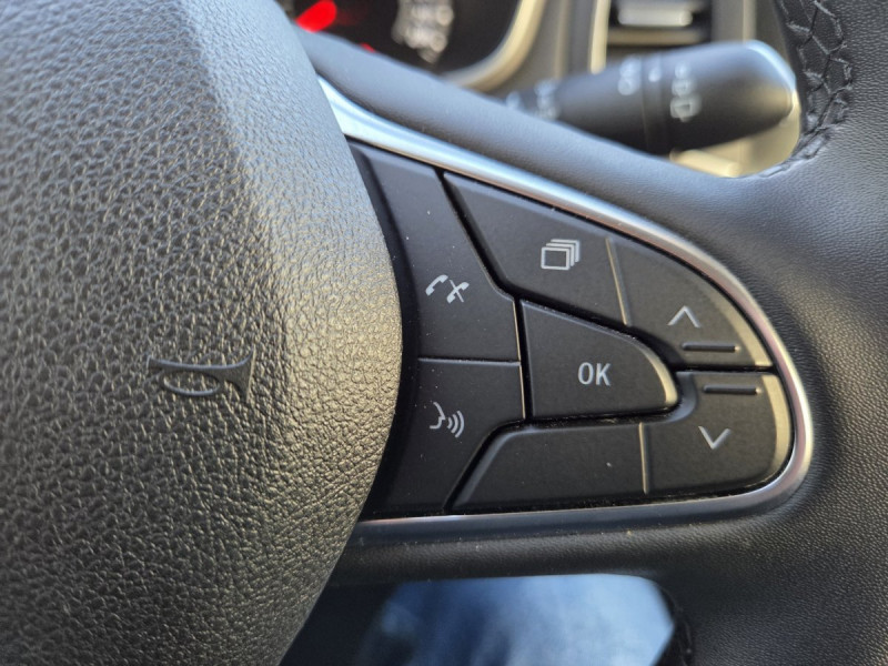 Photo 16 de l'offre de Renault Mégane Berline (4) Business TCe 115 FAP -21N à 15990€ chez Carlyss automobiles Vitré