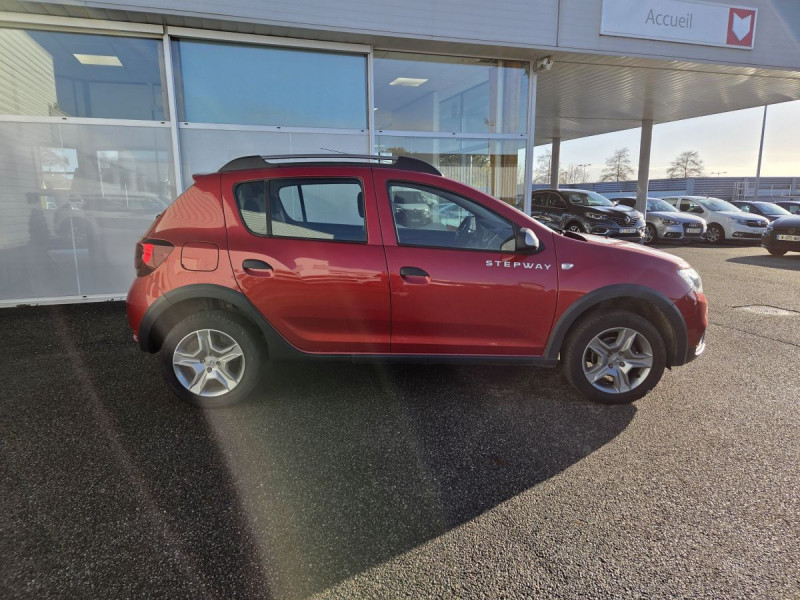 Photo 2 de l'offre de Dacia Sandero (2) Stepway Ambiance TCe 90 E6 à 8490€ chez Carlyss automobiles Vitré