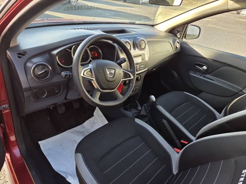 Photo 6 de l'offre de Dacia Sandero (2) Stepway Ambiance TCe 90 E6 à 8490€ chez Carlyss automobiles Vitré