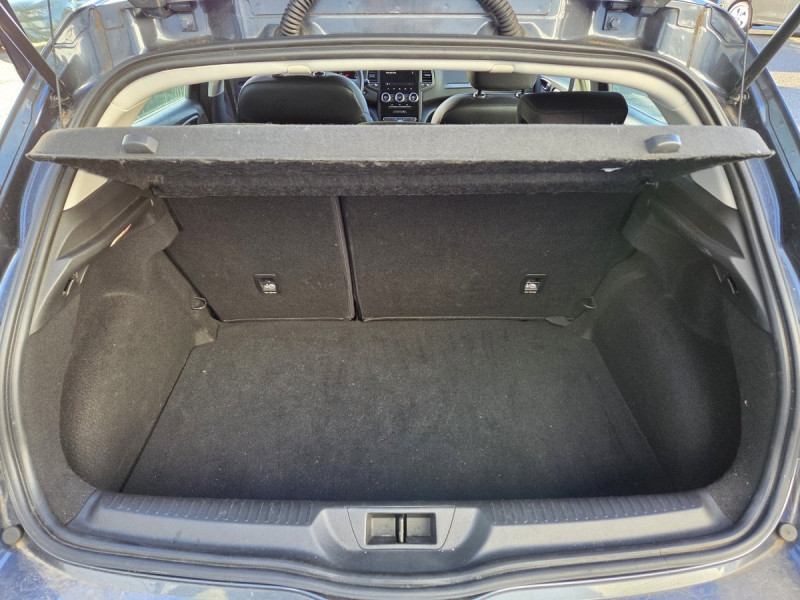 Photo 21 de l'offre de Renault Mégane Berline (4) Business TCe 115 FAP -21N à 15990€ chez Carlyss automobiles Vitré