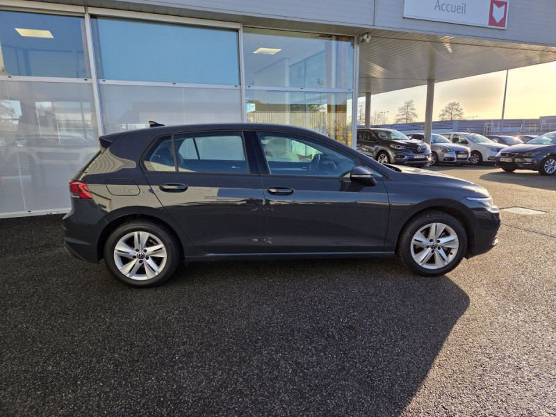 Photo 2 de l'offre de Volkswagen Golf (8) 1.0 TSI OPF 110 BVM6 Life Busi à 17990€ chez Carlyss automobiles Vitré