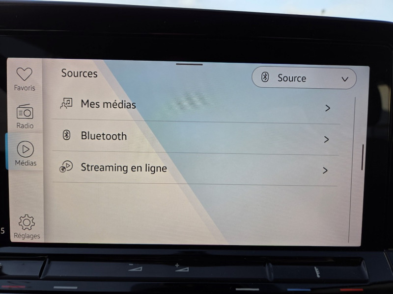 Photo 15 de l'offre de Volkswagen Golf (8) 1.0 TSI OPF 110 BVM6 Life Busi à 17990€ chez Carlyss automobiles Vitré