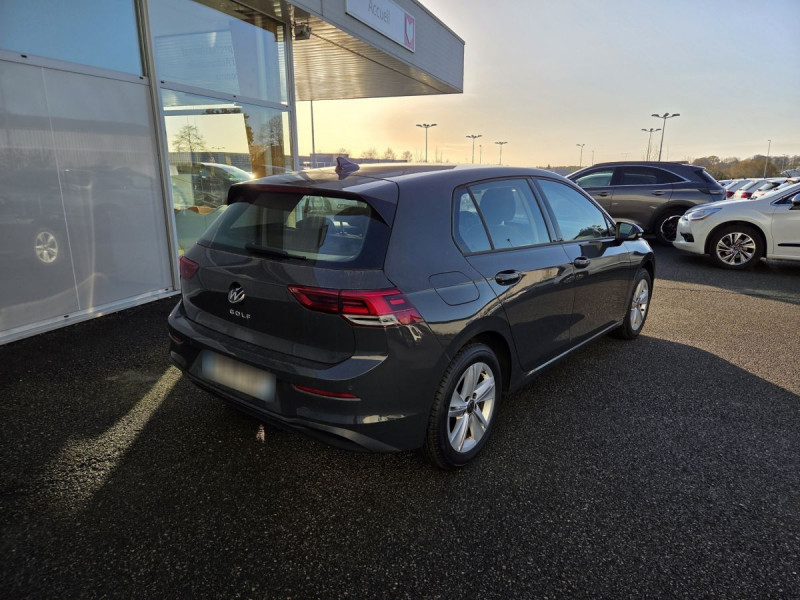 Photo 3 de l'offre de Volkswagen Golf (8) 1.0 TSI OPF 110 BVM6 Life Busi à 17990€ chez Carlyss automobiles Vitré