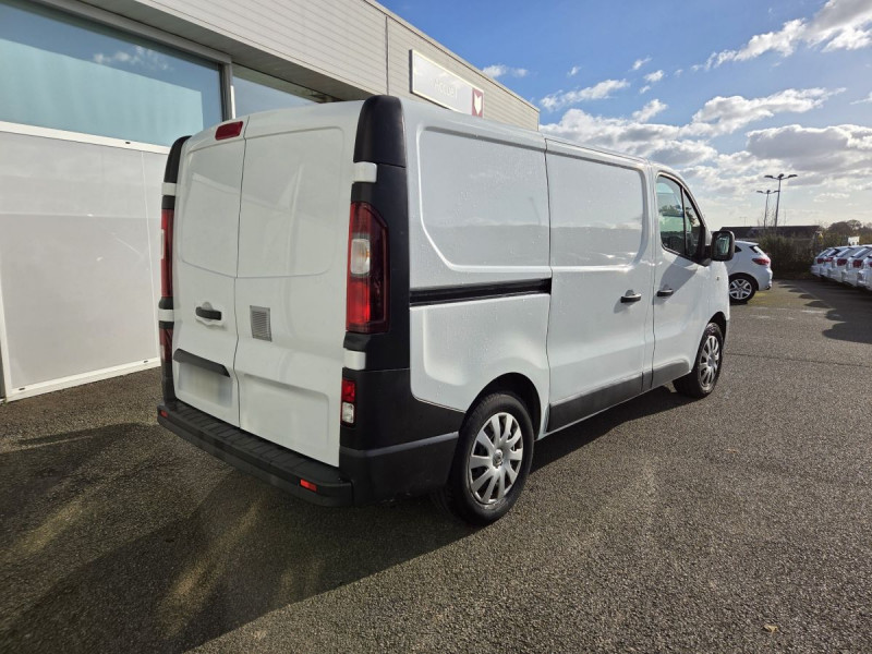 Photo 3 de l'offre de Renault Trafic (3) 18325 euros HT FG GCF L1H1 1200 Energy dCi 145 EDC à 21990€ chez Carlyss automobiles Vitré
