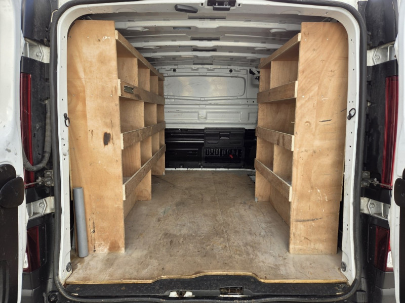 Photo 6 de l'offre de Renault Trafic (3) 18325 euros HT FG GCF L1H1 1200 Energy dCi 145 EDC à 21990€ chez Carlyss automobiles Vitré