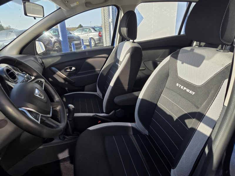 Photo 6 de l'offre de Dacia Sandero (2) Stepway TCe 90 à 10790€ chez Carlyss automobiles Vitré