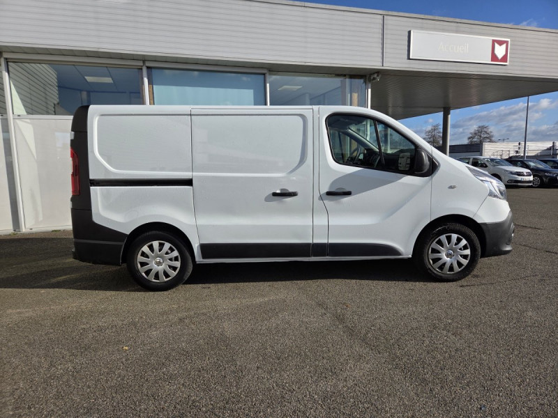 Photo 2 de l'offre de Renault Trafic (3) 18325 euros HT FG GCF L1H1 1200 Energy dCi 145 EDC à 21990€ chez Carlyss automobiles Vitré