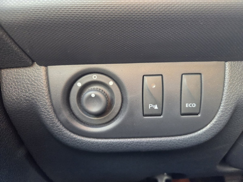 Photo 17 de l'offre de Dacia Sandero (2) Stepway TCe 90 à 10790€ chez Carlyss automobiles Vitré