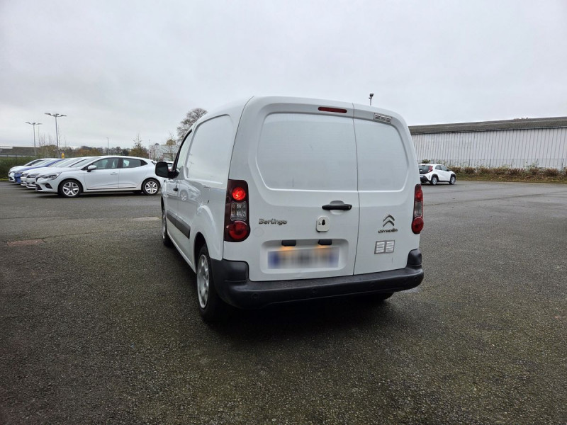 Photo 4 de l'offre de Citroën Berlingo (2) 10408 euros HT BlueHDi 100 S&S ETG6 Club M à 12490€ chez Carlyss automobiles Vitré