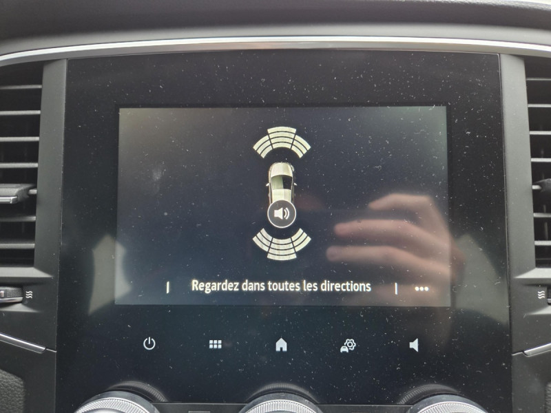 Photo 12 de l'offre de Renault Mégane Berline (4) evolution Blue dCi 115 EDC à 14290€ chez Carlyss automobiles Vitré