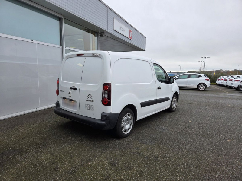 Photo 3 de l'offre de Citroën Berlingo (2) 10408 euros HT BlueHDi 100 S&S ETG6 Club M à 12490€ chez Carlyss automobiles Vitré