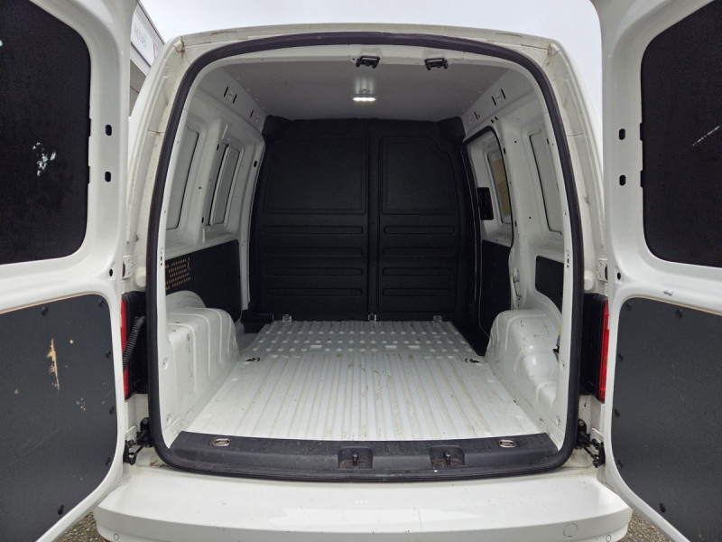 Photo 17 de l'offre de Volkswagen Caddy Van (4) 2.0 TDI 102 Business Line Plus à 13490€ chez Carlyss automobiles Vitré