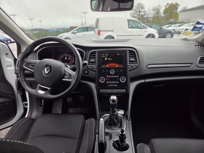 Photo 8 de l'offre de Renault Mégane Berline (4) Business Blue dCi 115 à 11990€ chez Carlyss automobiles Vitré